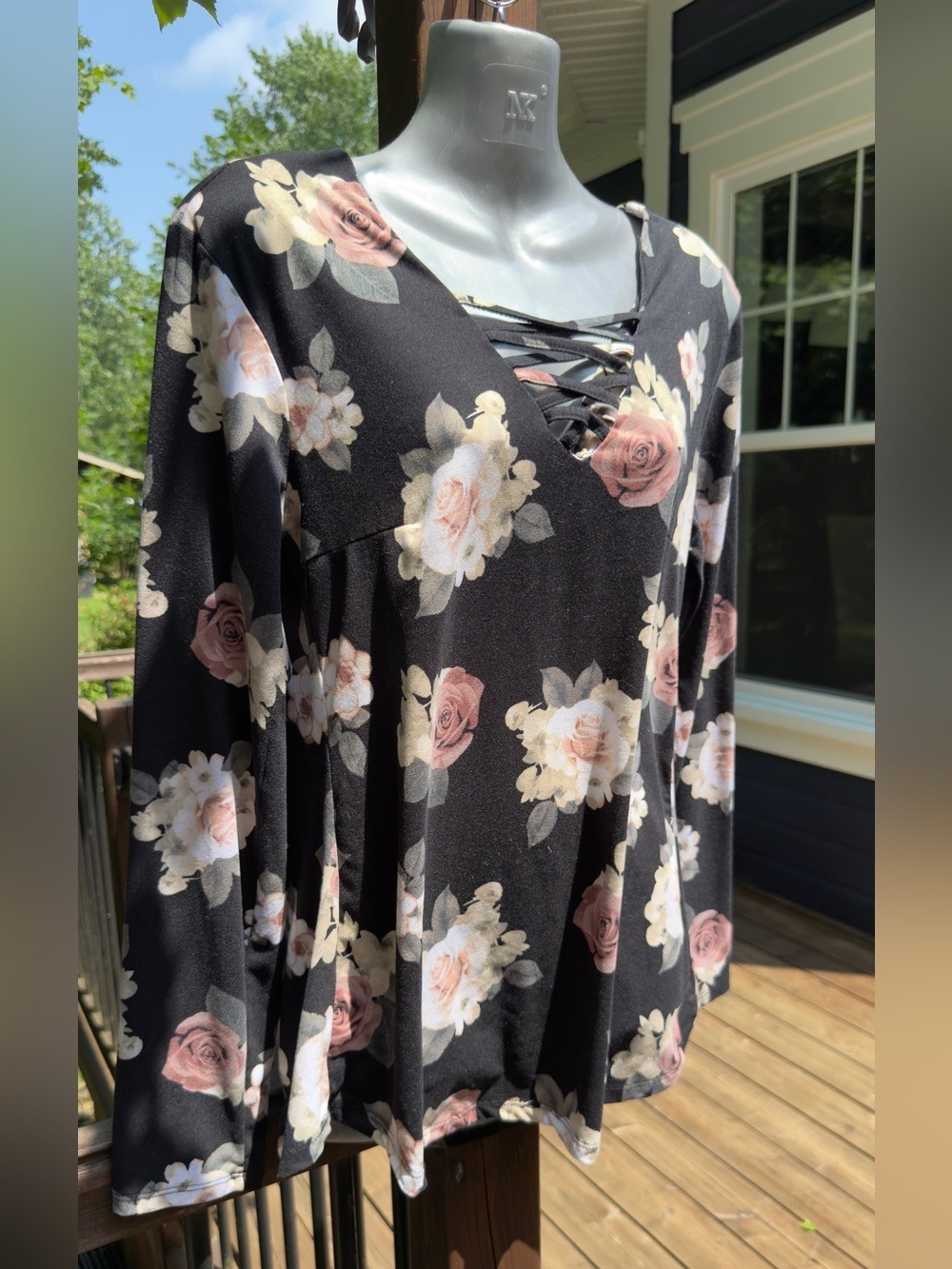 •Ardene Floral Lace-Up Long Sleeve Top Black Pink Rose Print Women’s | Large - Picture 5 of 11